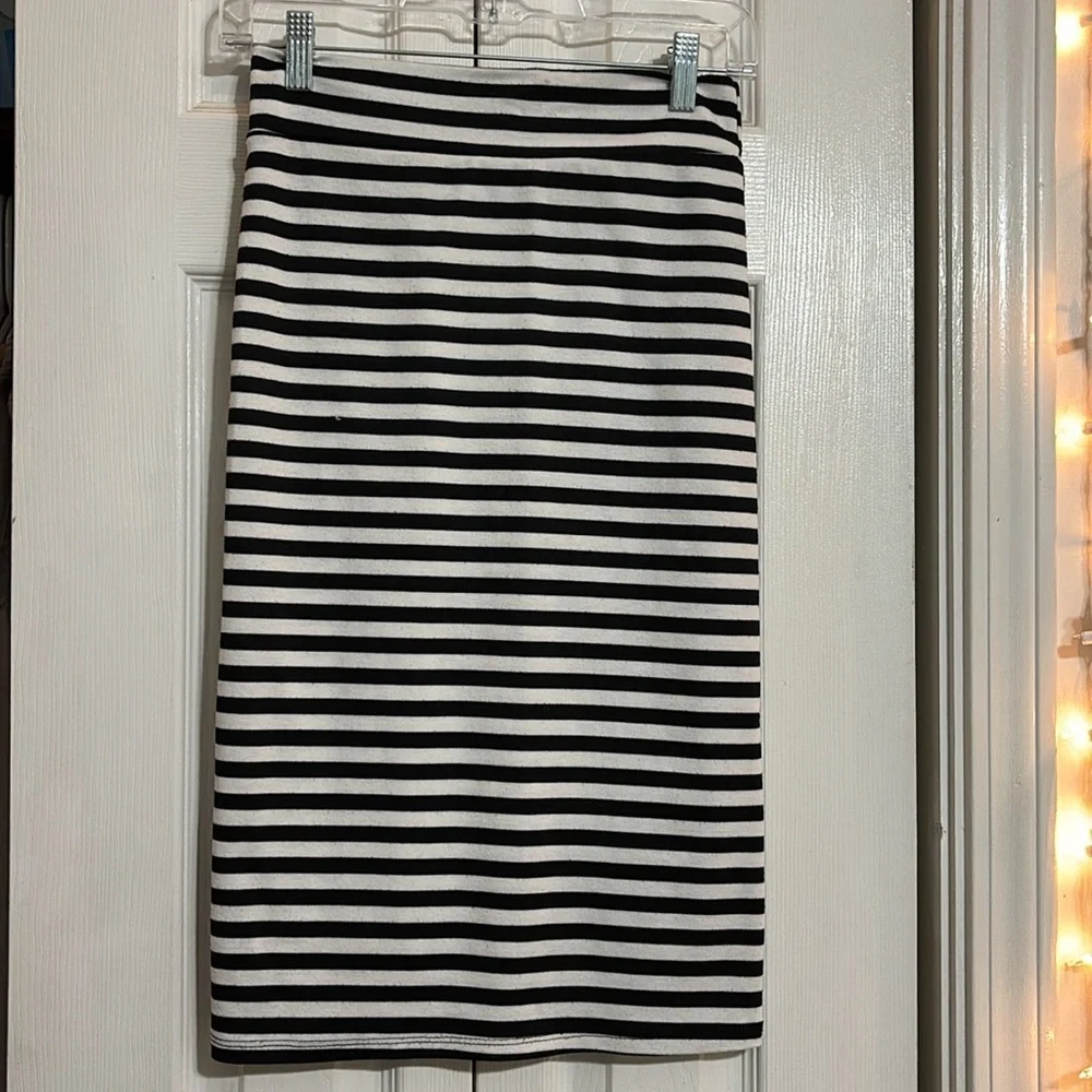 Ladies Women Black & White Striped Skirt Size Small